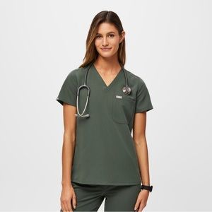 FIGS Medium Catarina Scrub top bonsai